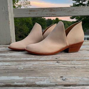 Fortress of Inca Elise Booties in Cream Sz 41 (fits like 42) NWT
